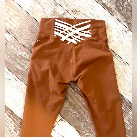 Boost PowerHold High Waisted 7/8 Leggings - Picture 5 of 7